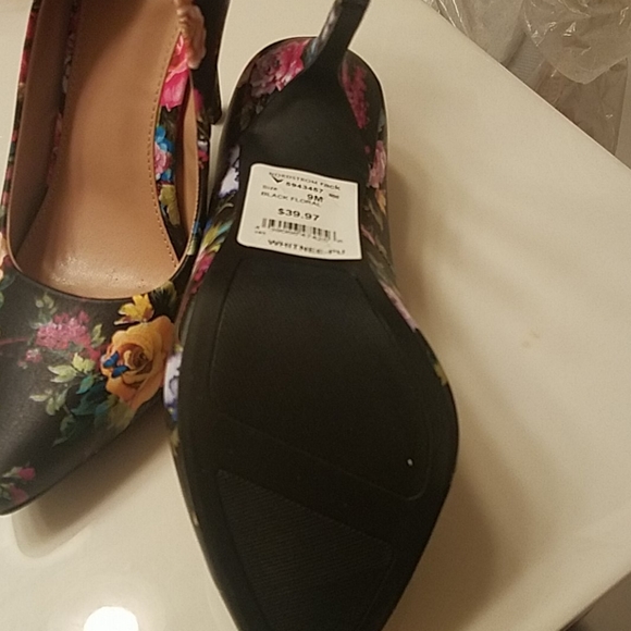 Shoes - Picture 3 of 3